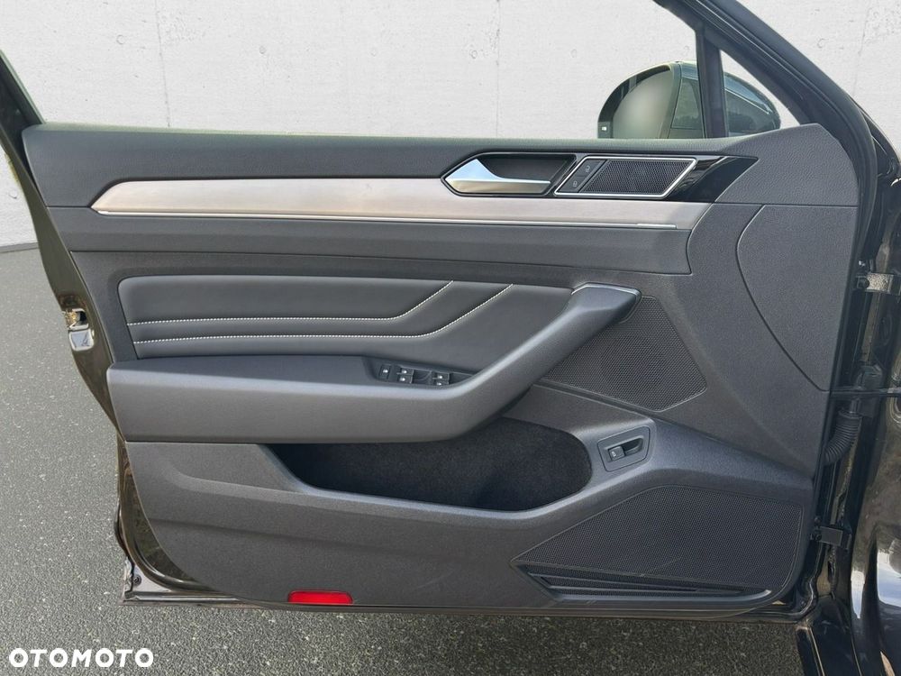 Volkswagen Passat - 10