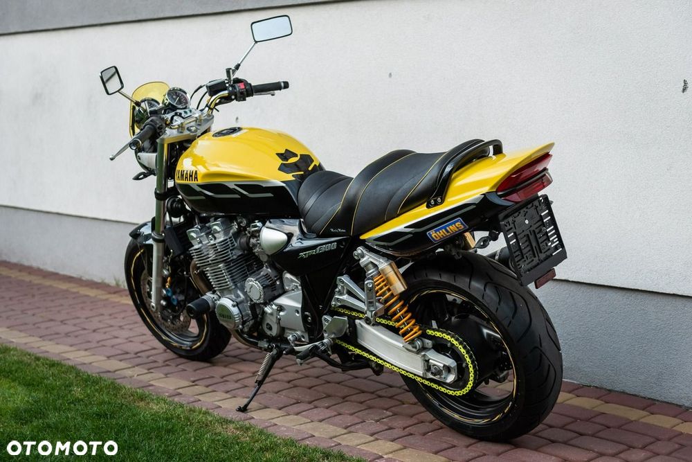 Yamaha XJR - 4