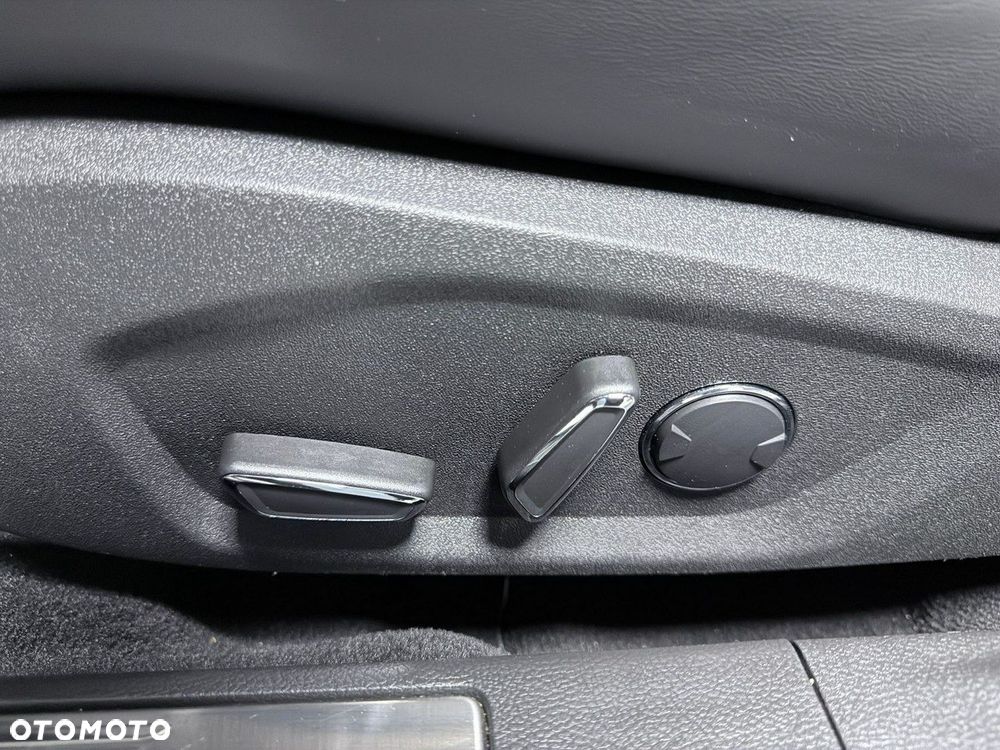 Ford Mondeo 2.0 EcoBlue VIGNALE - 37