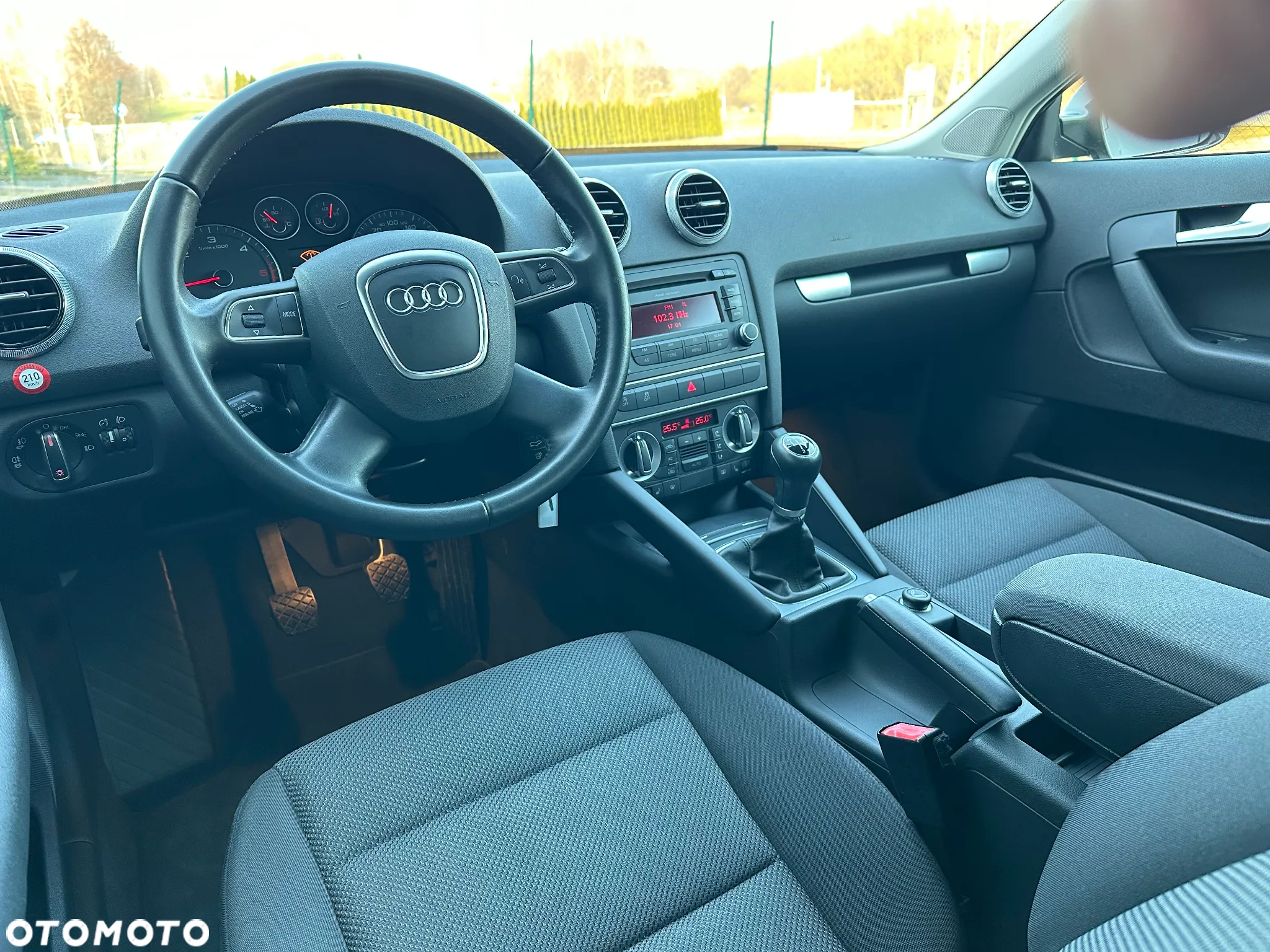 Audi A3 1.6 TDI Sportback Attraction - 12