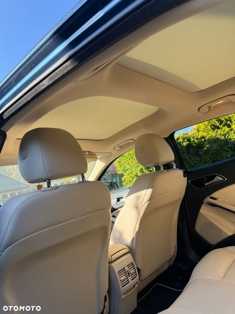 Mercedes-Benz GLA 200 7G-DCT Style - 11