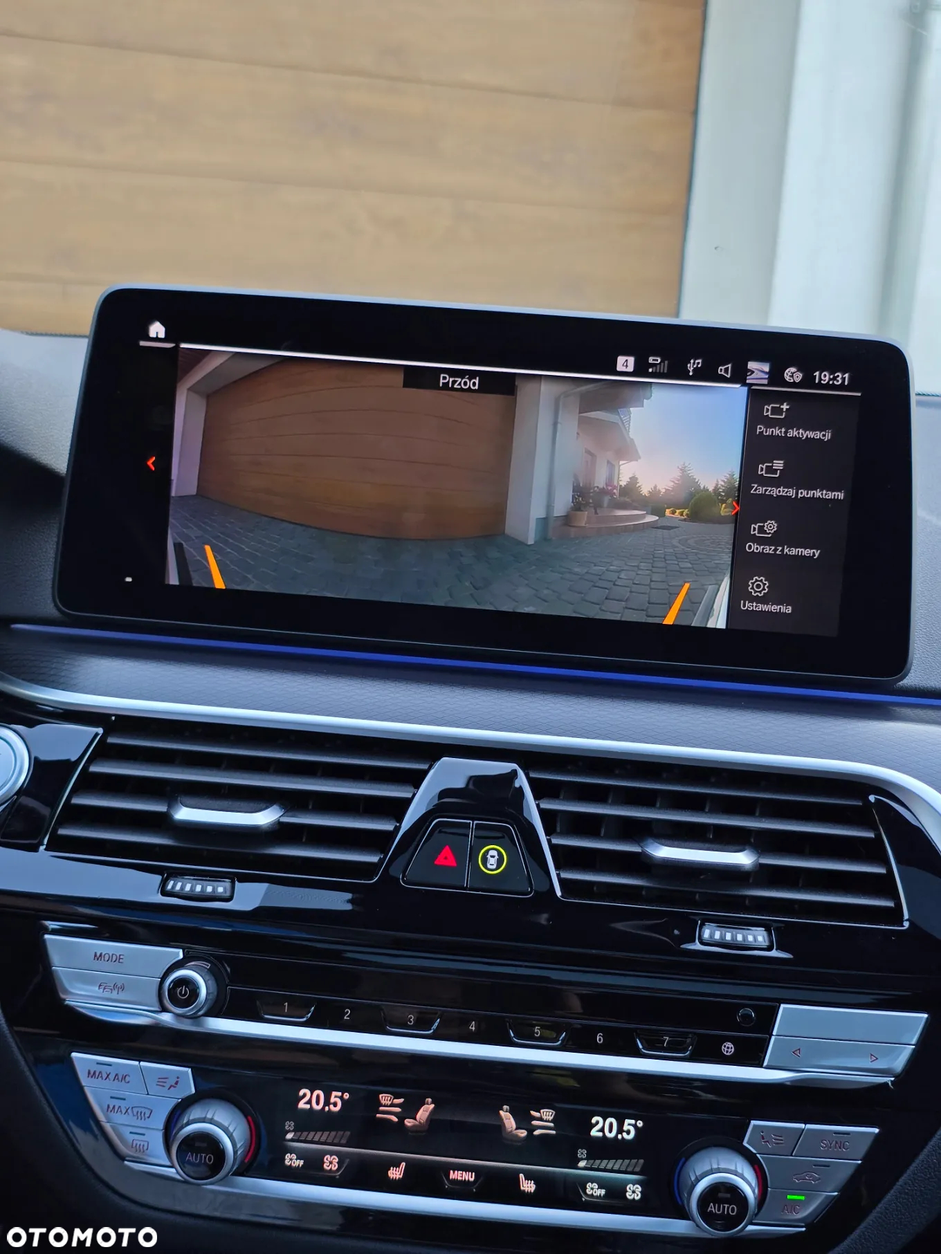 BMW Seria 5 520d xDrive Touring M Sport Edition - 31