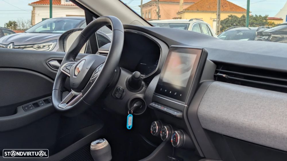 Renault Clio TCe 90 EVOLUTION - 10