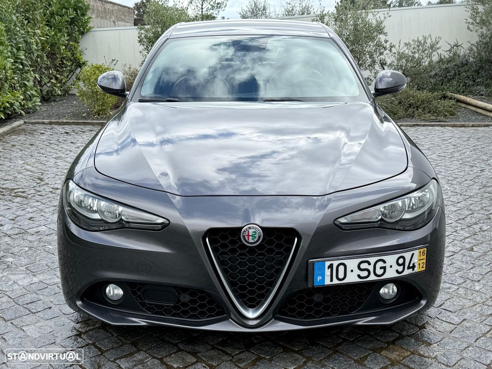 Alfa Romeo Giulia - 4