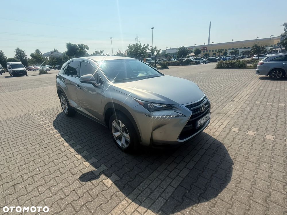 Lexus NX 300h Elegance 2WD - 2