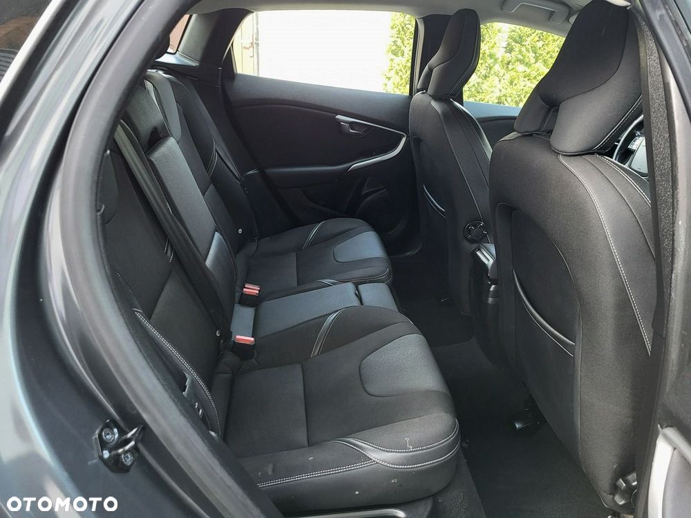 Volvo V40 - 15