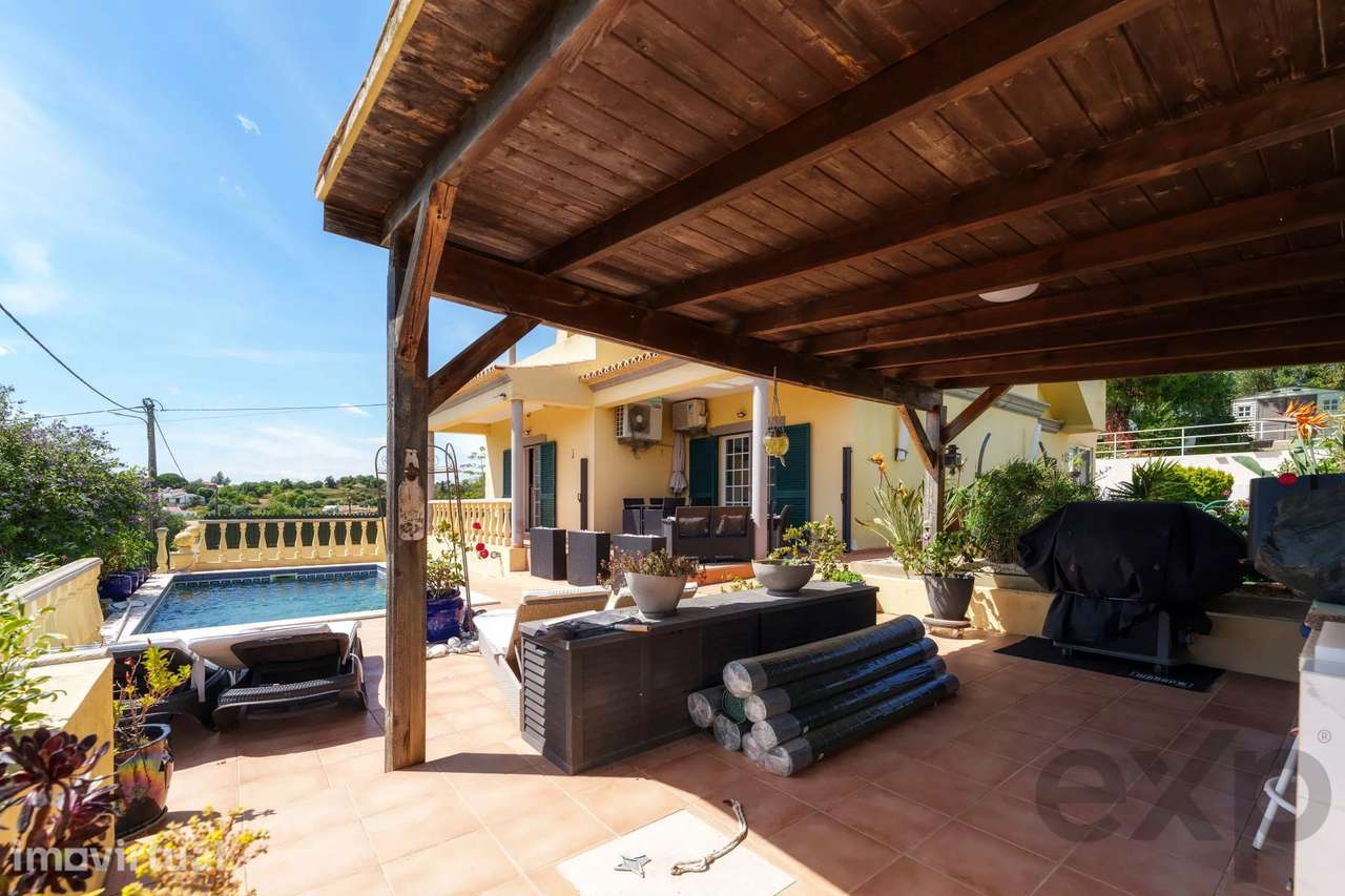 Fantástica moradia de charme com 4 quartos,  jardim e piscina nos arre - Grande imagem: 2/56