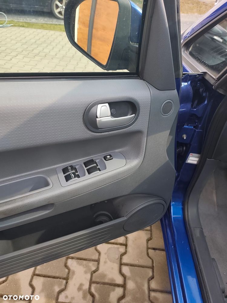 Mitsubishi Colt - 11