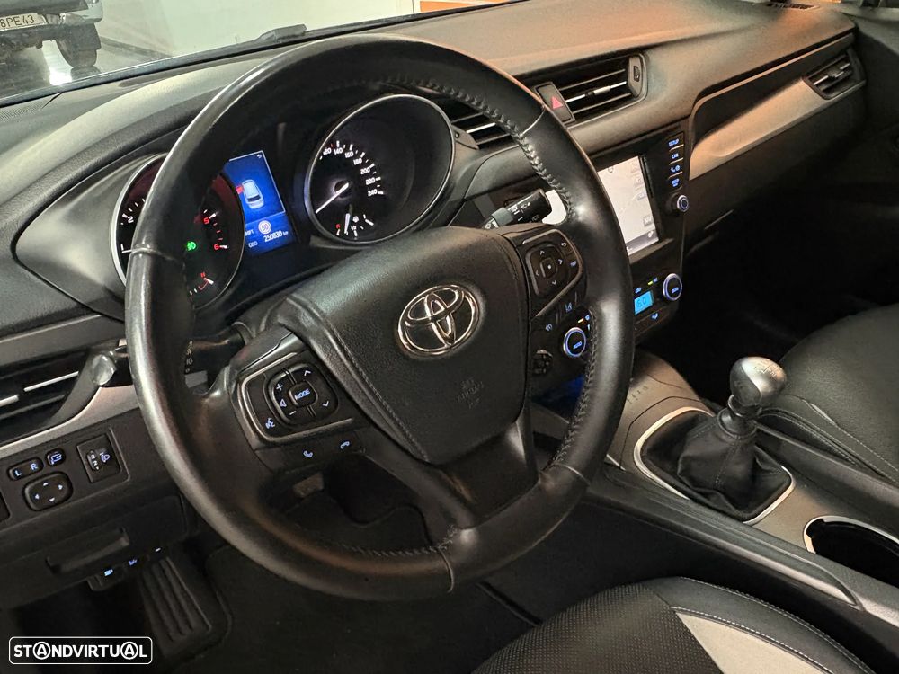 Toyota Avensis Touring Sports 1.6 D-4D Luxury+GPS - 10