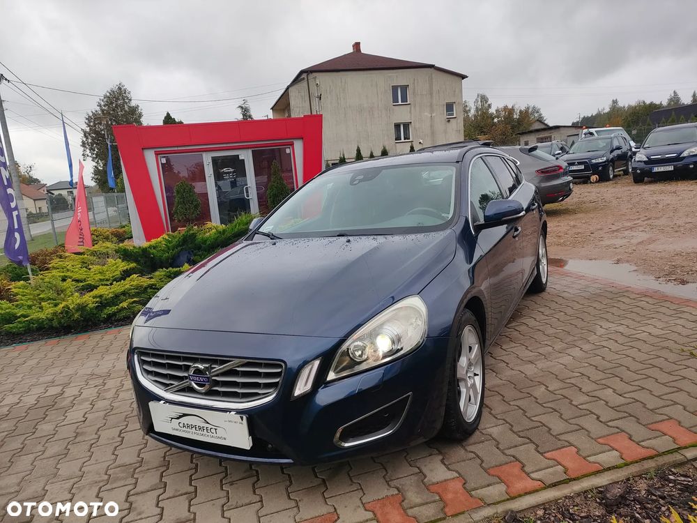 Volvo V60 D3 Geartronic Momentum - 1