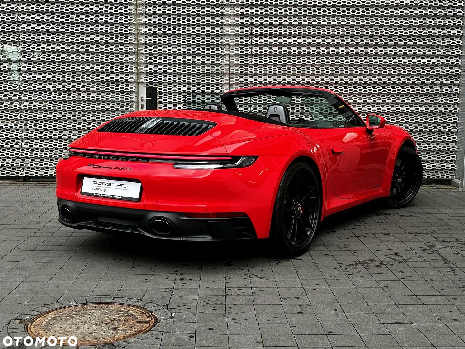 Porsche 911 Carrera 4 GTS Cabrio - 5