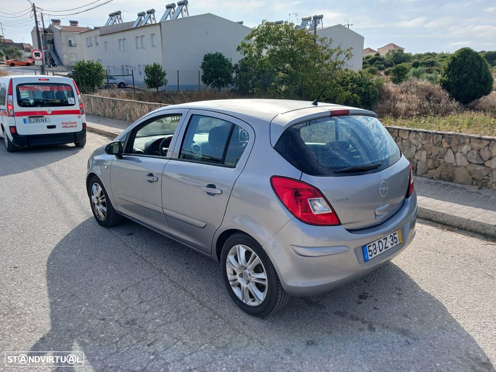 Opel Corsa 1.2 Enjoy - 3