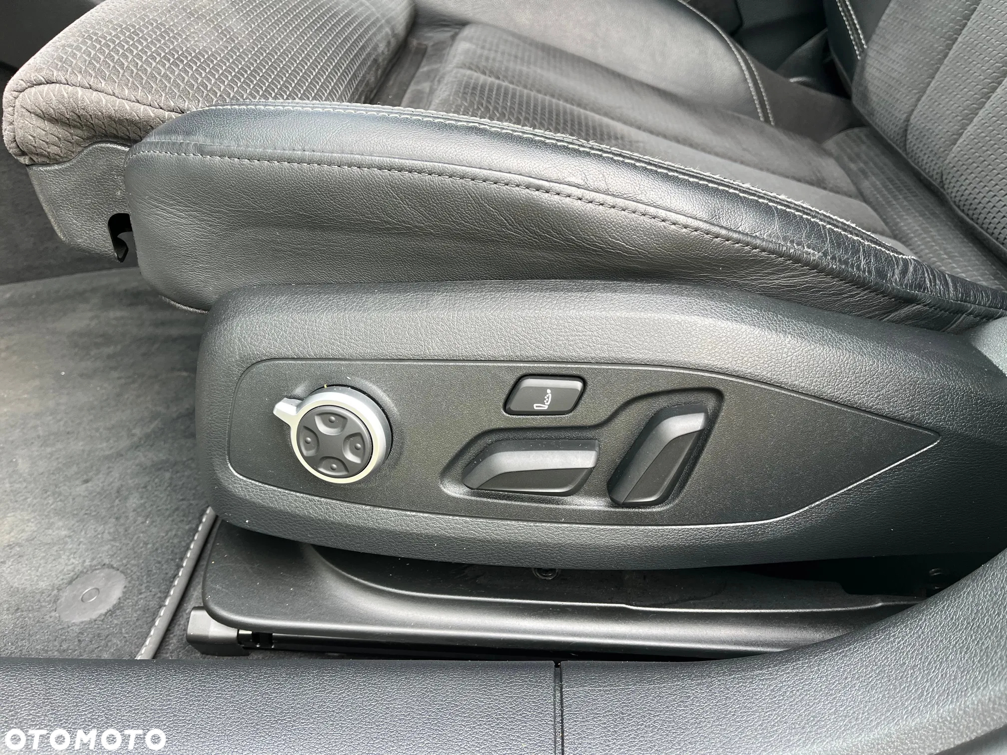 Audi A4 35 TDI S tronic - 12
