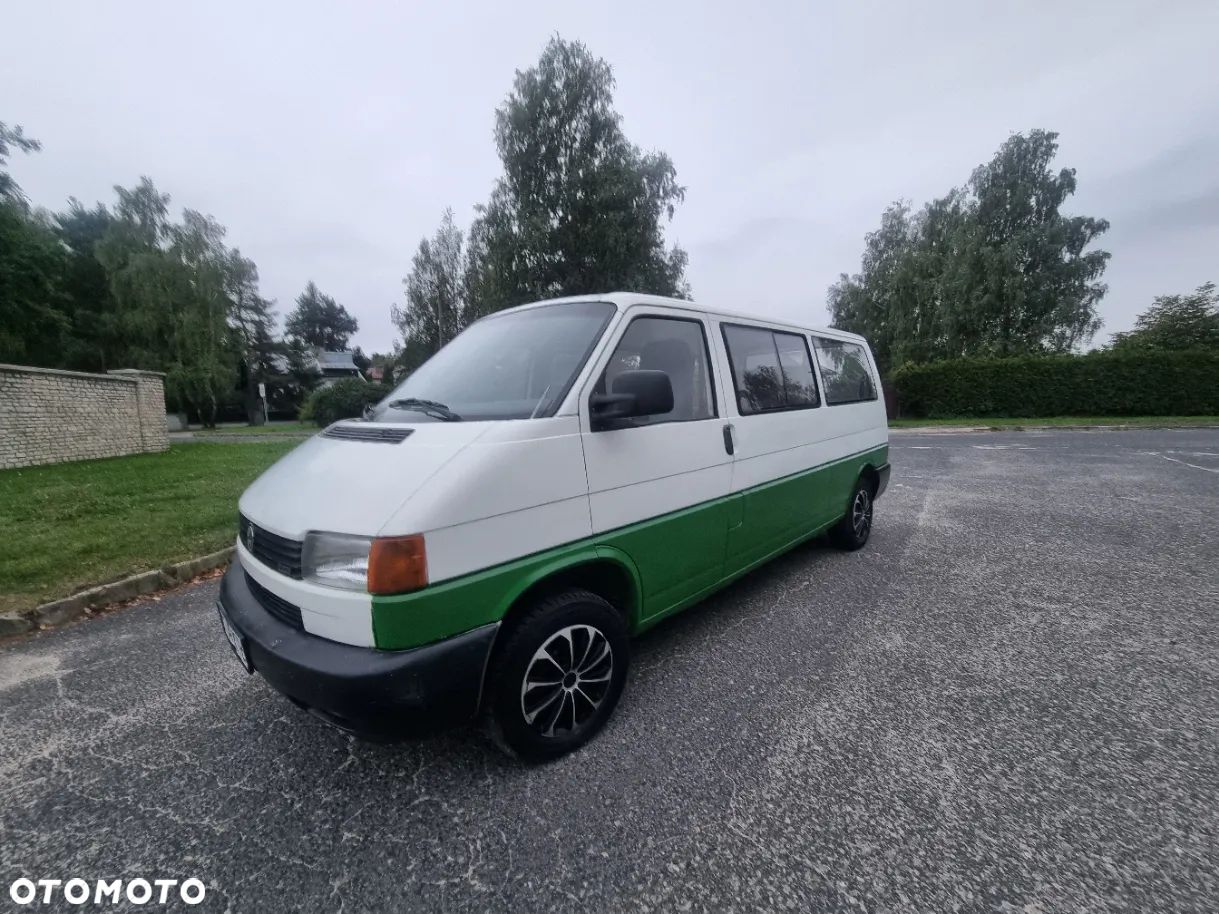 Volkswagen Transporter - 1