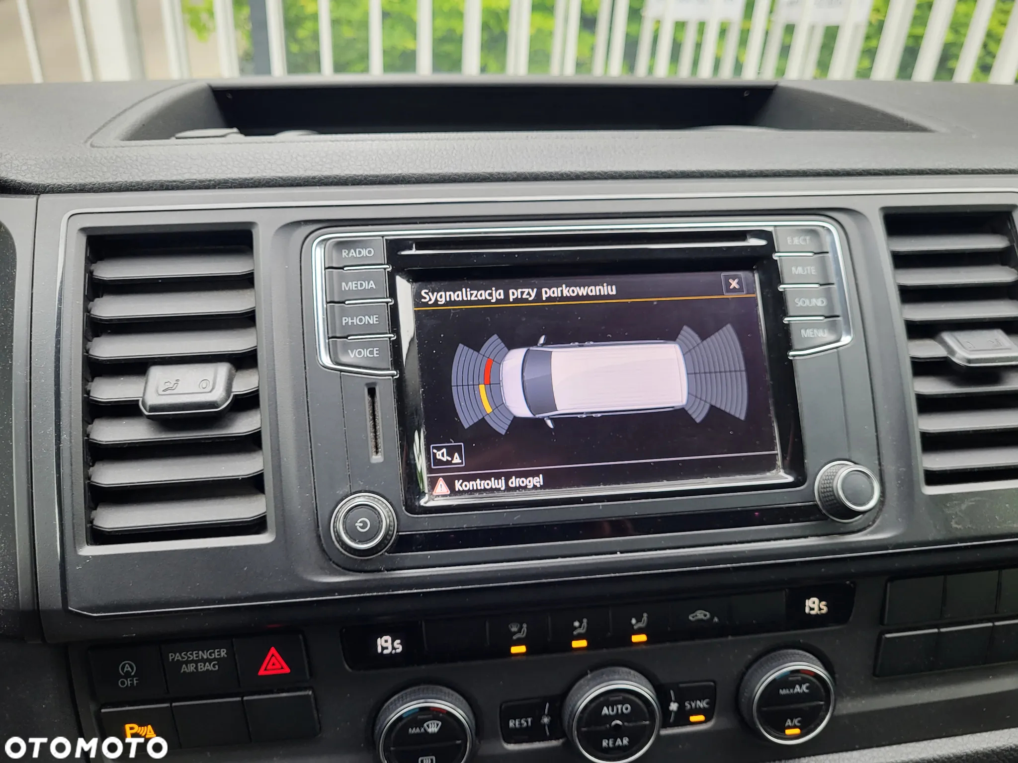 Volkswagen Multivan - 13