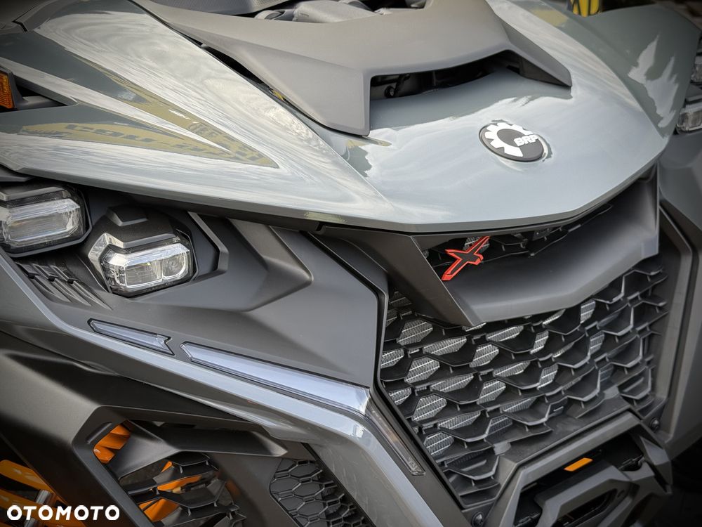 Can-Am Maverick - 6
