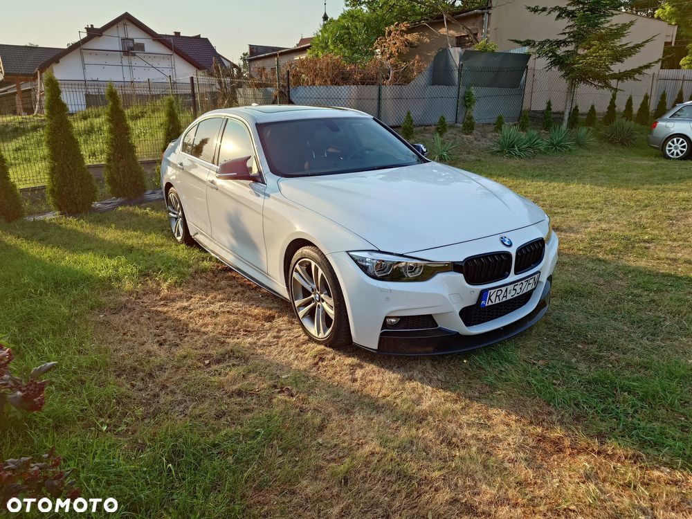 BMW Seria 3 330i - 4