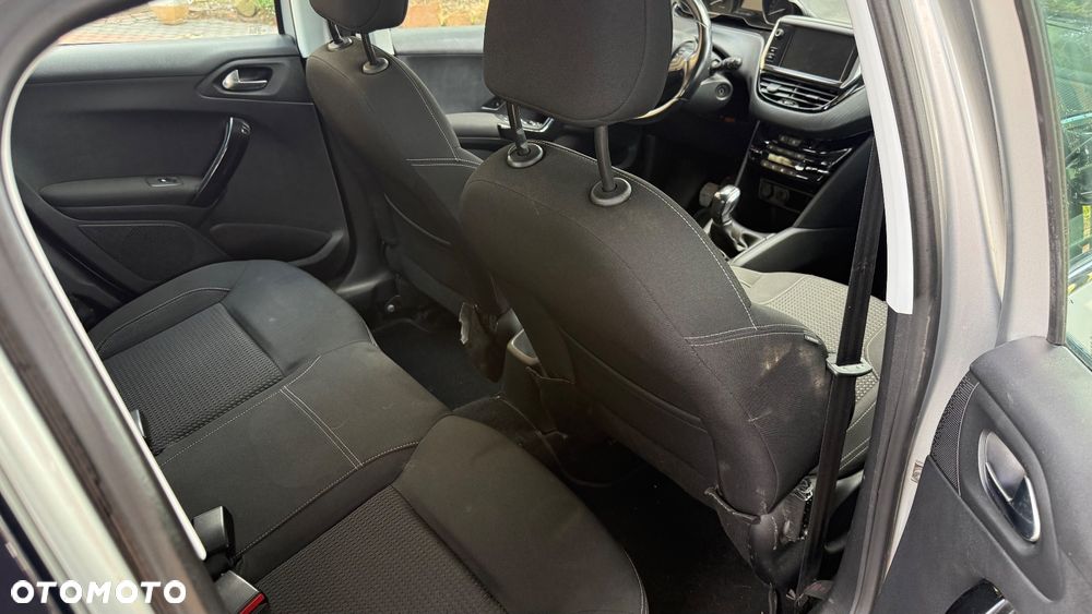 Peugeot 208 1.2 PureTech Allure - 7