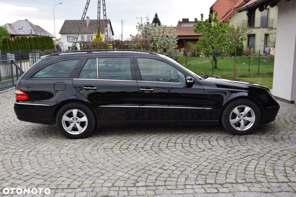 Mercedes-Benz Klasa E 320 T 4 Matic Elegance - 16