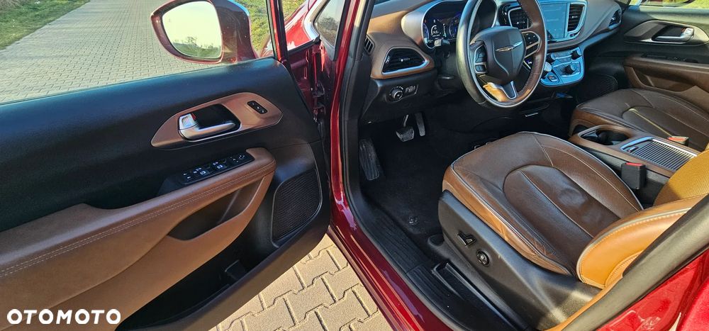 Chrysler Pacifica - 18