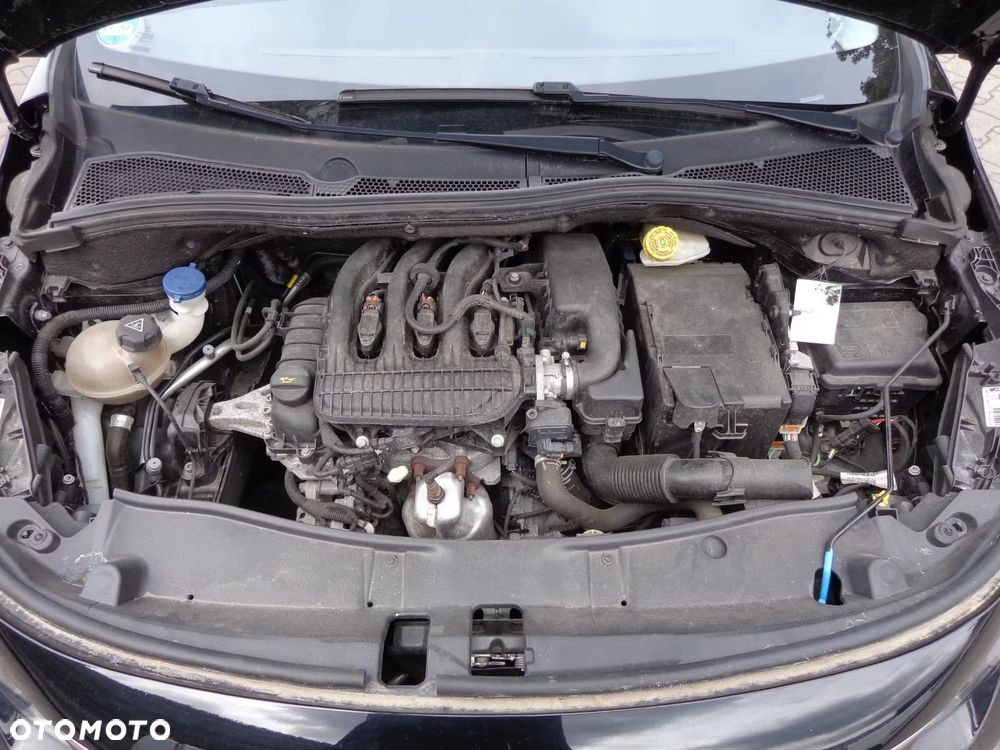Peugeot 2008 - 11