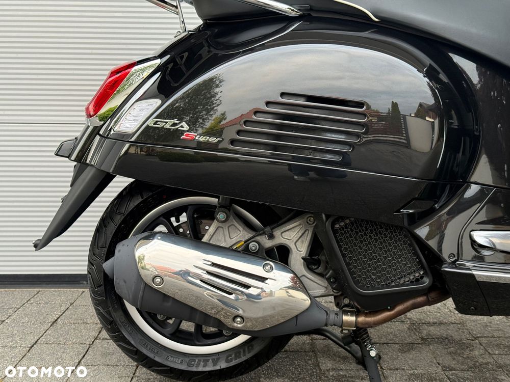 Vespa GTS - 8