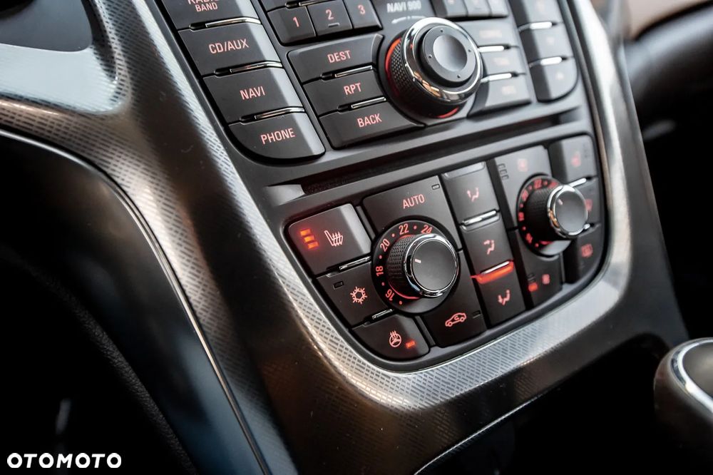 Opel Astra 1.6 Turbo Automatik Color Edition - 30