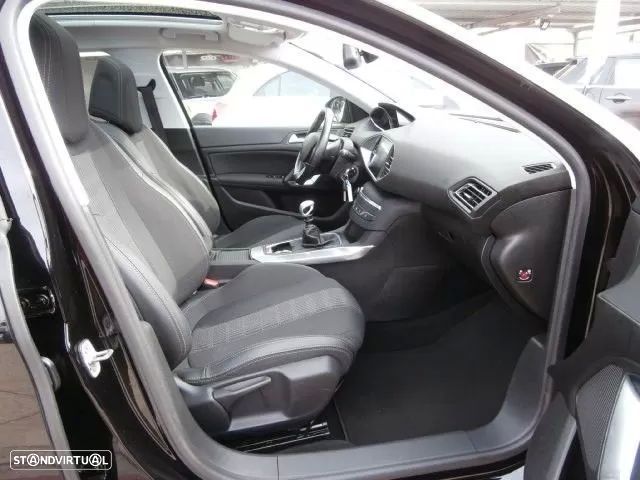 Peugeot 308 1.5 BlueHDi Allure Pack - 32