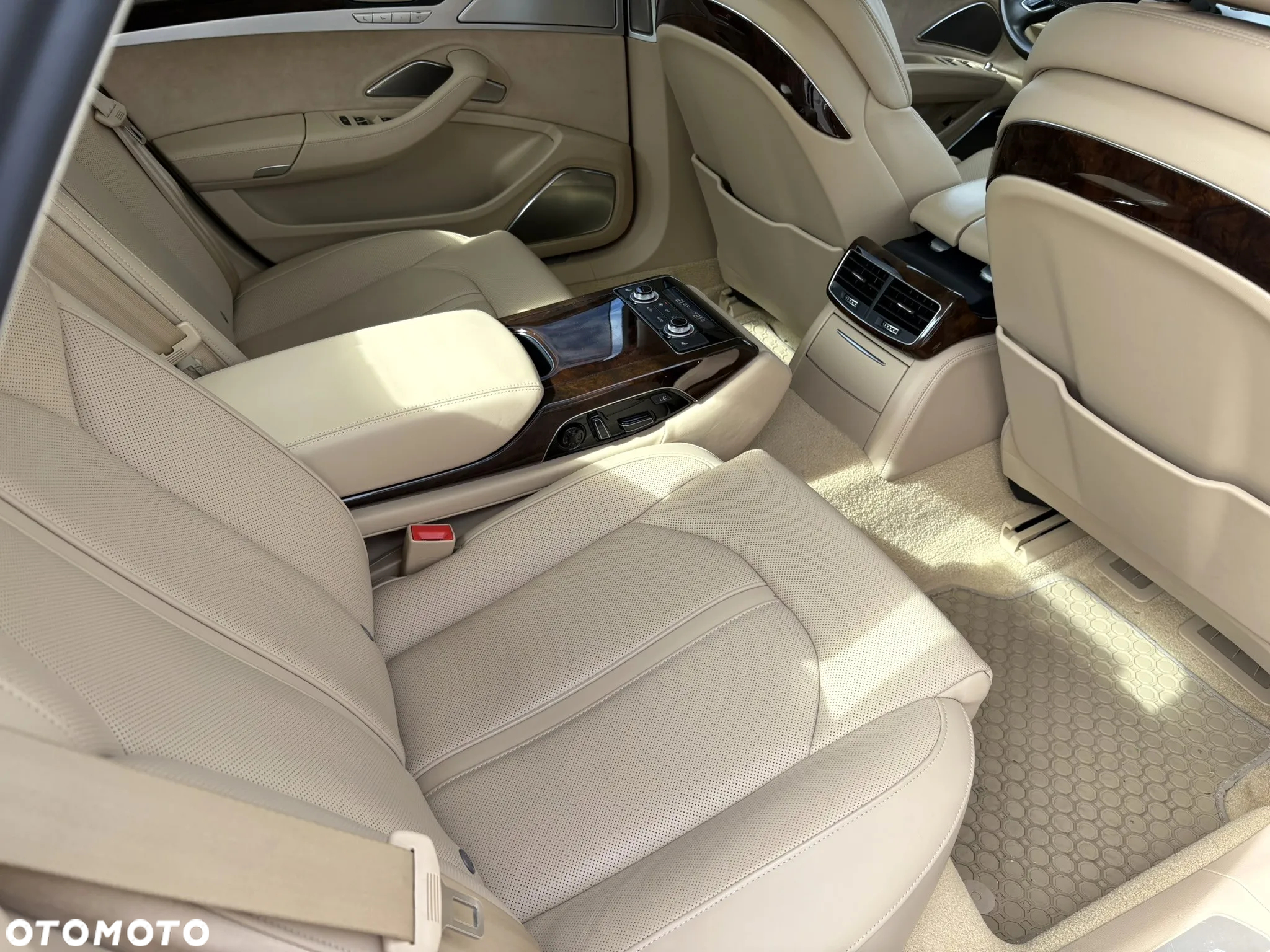Audi A8 4.0 TFSI L Quattro - 32