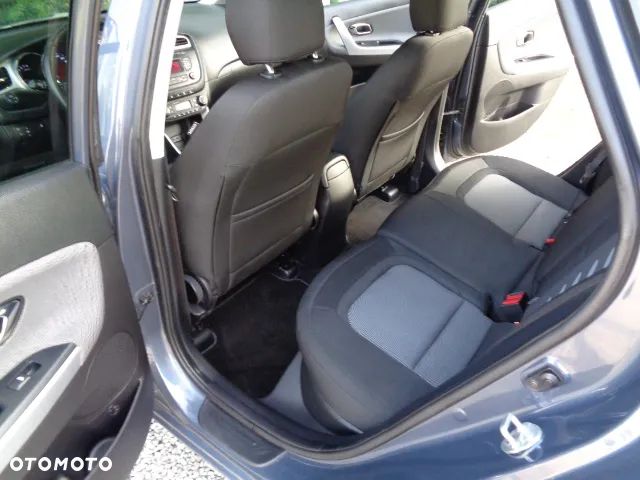 Kia Ceed 1.4 CVVT Dream Team Edition - 11