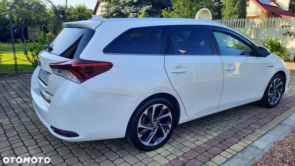 Toyota Auris - 4