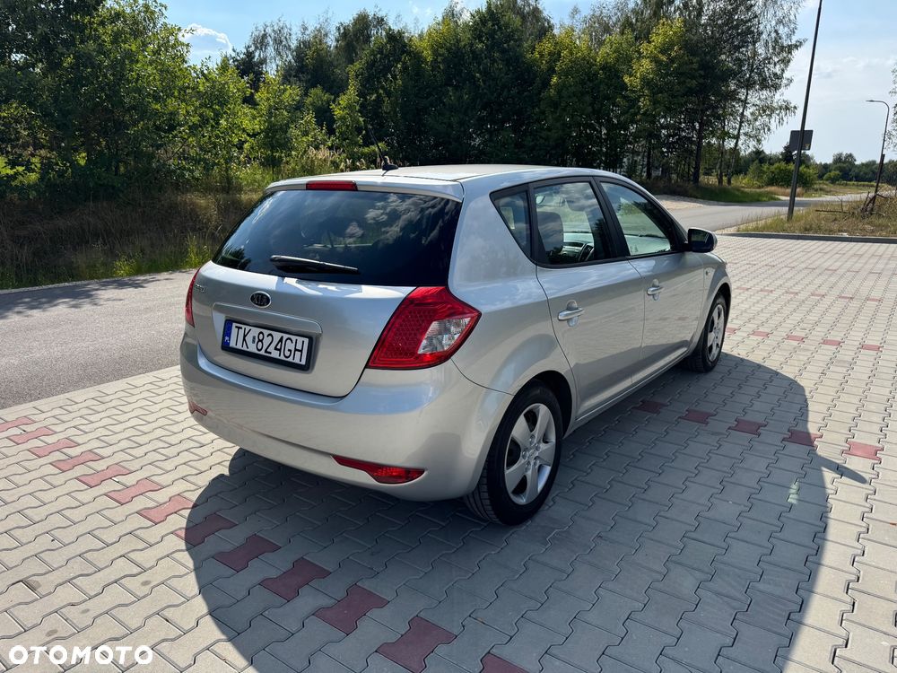 Kia Ceed 1.4 CVVT Attract - 3