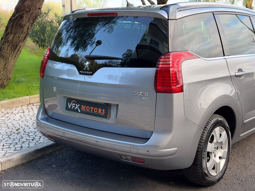 Peugeot 5008 1.6 E-HDi 7L Allure 2-Tronic J17 - 16