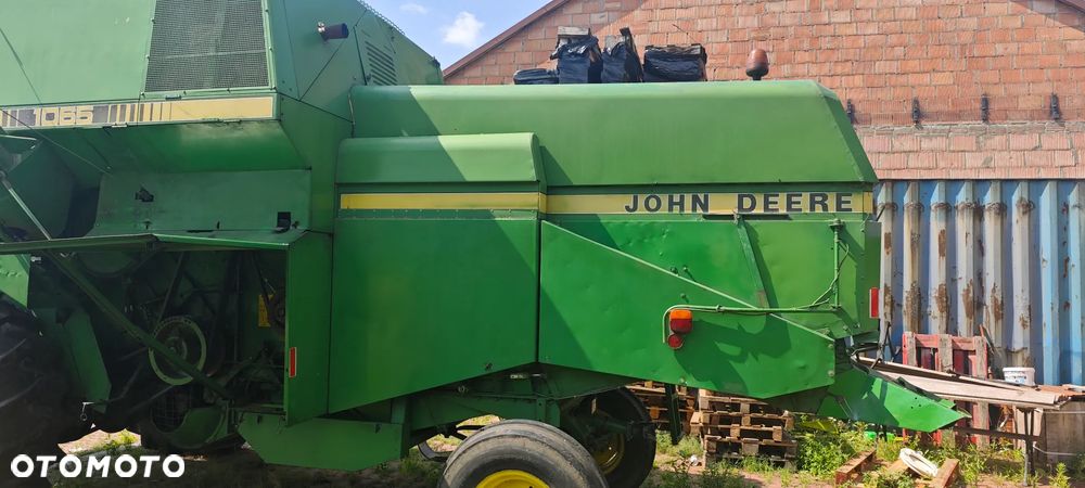 John Deere 1065 - 5