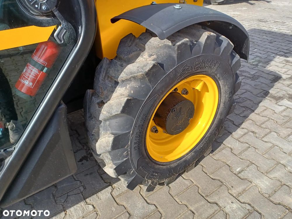 JCB 525-60 Agri Plus - 9