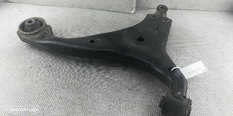 BRAÇO SUSPENSÃO INFERIOR FRONTAL DIREITO KIA CARENS III LIMUSINA 2007 - 2