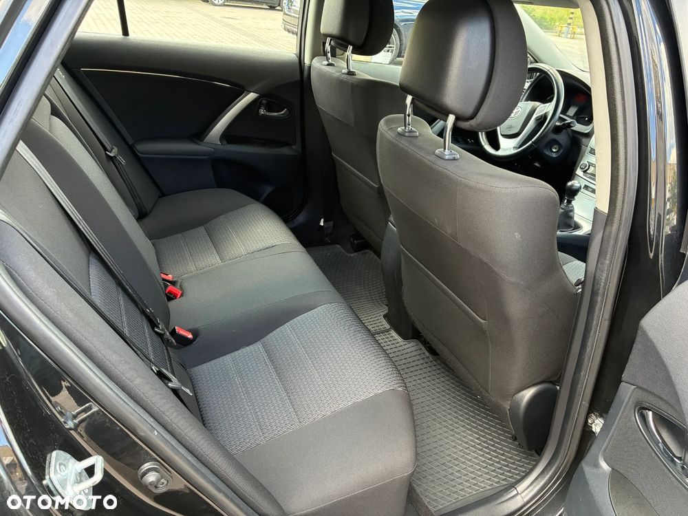 Toyota Avensis 1.8 Luna - 5