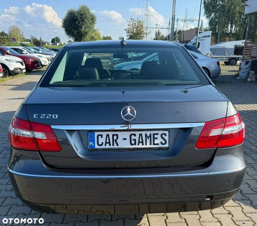 Mercedes-Benz Klasa E 220 T CDI 7G-TRONIC Avantgarde - 12