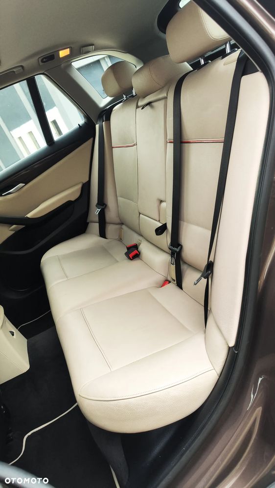 BMW X1 xDrive20d xLine - 29