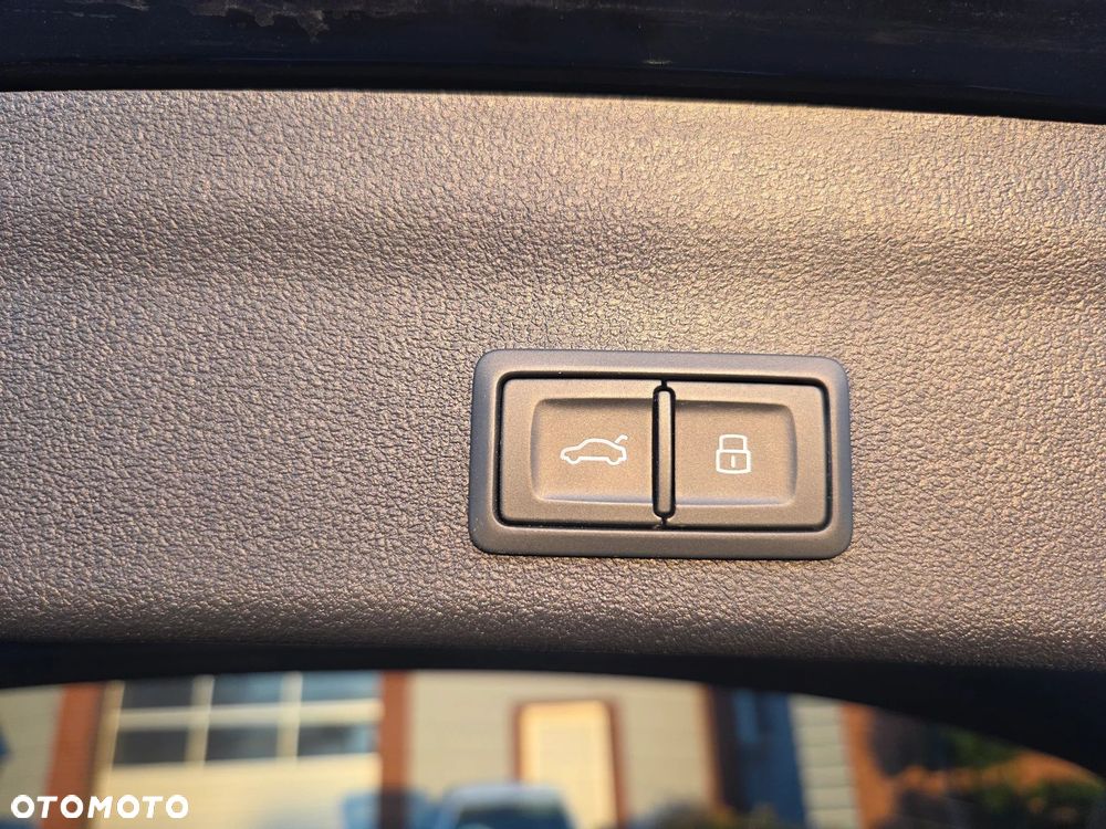 Audi A6 Avant 40 TDI S tronic S line - 31