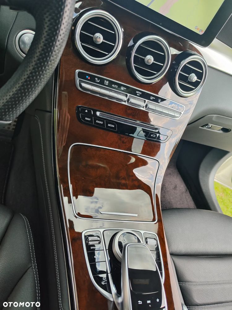 Mercedes-Benz GLC - 19