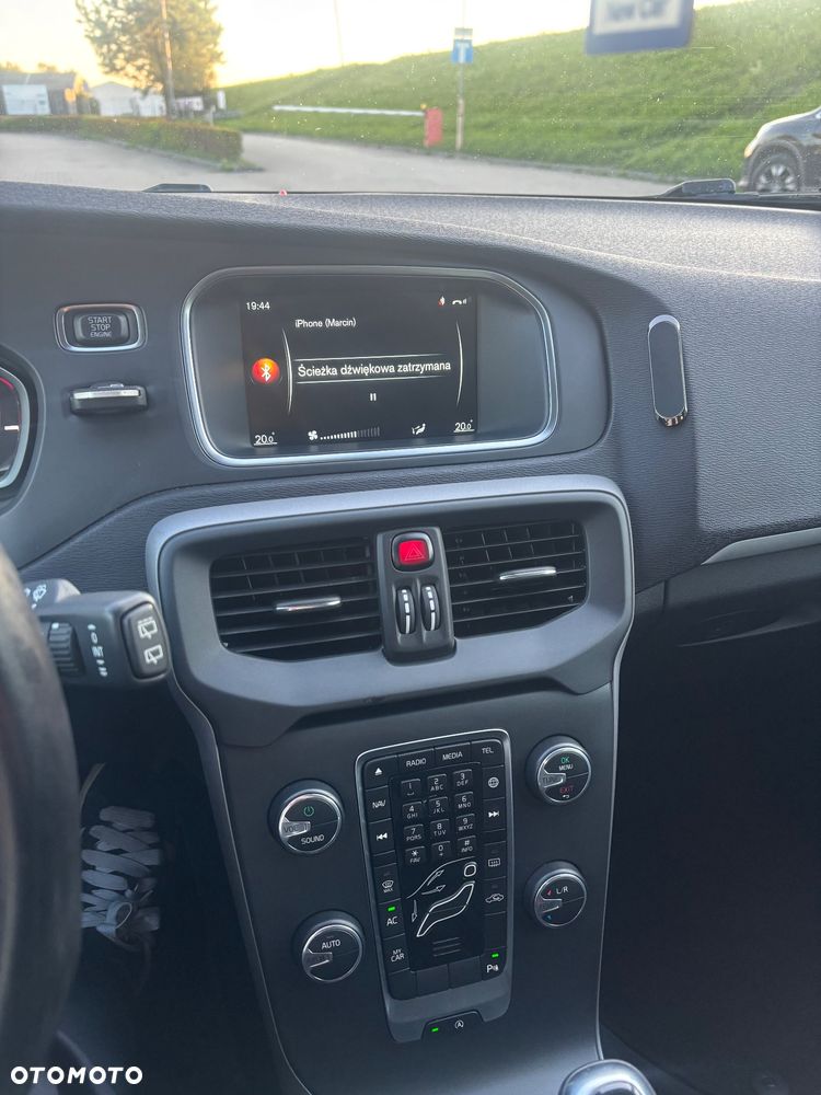 Volvo V40 T4 Momentum - 12