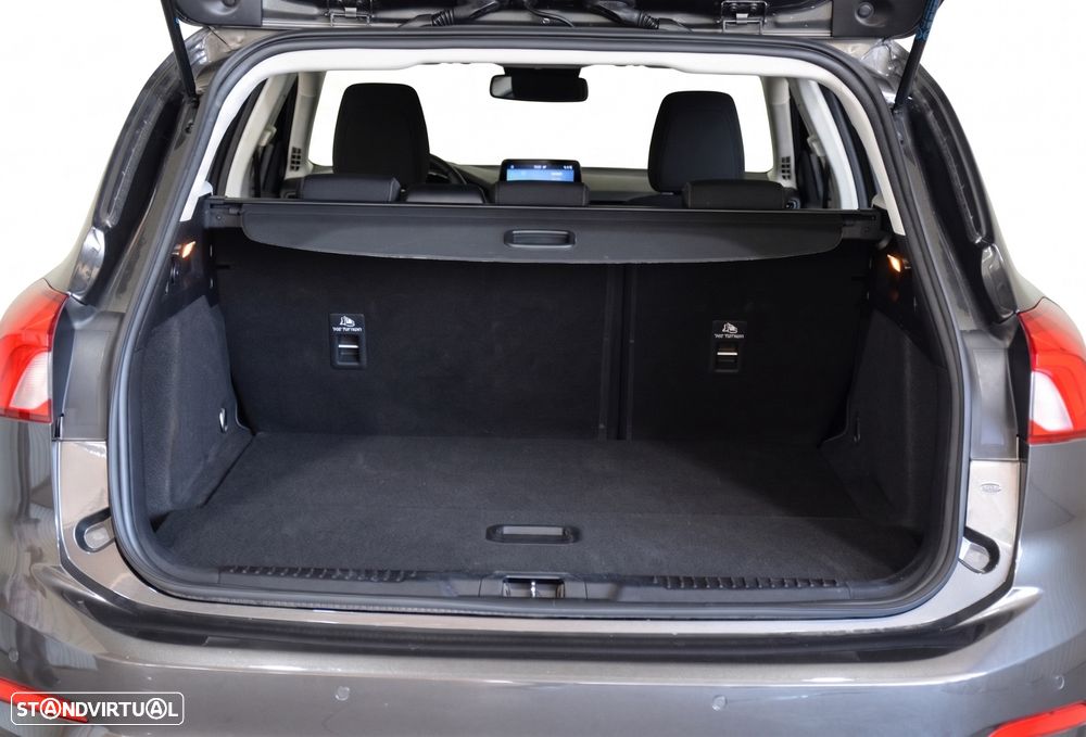 Ford Focus SW 1.0 EcoBoost Titanium - 11