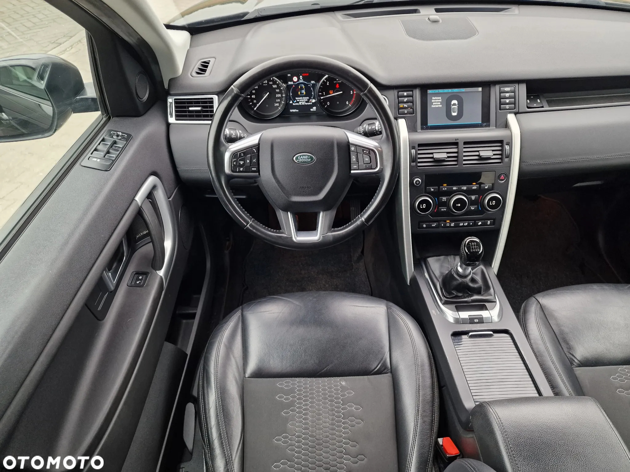 Land Rover Discovery Sport 2.0 D150 SE - 29
