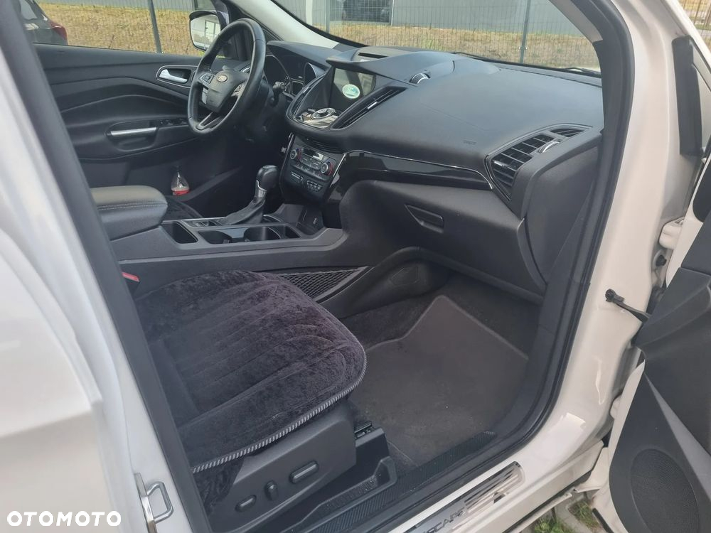 Ford Escape 2.0 EcoBoost AWD Titanium - 12