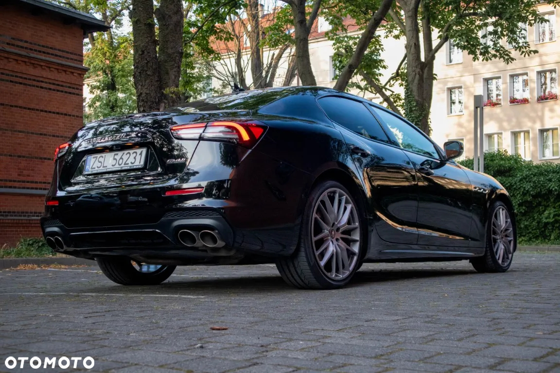 Maserati Ghibli GranSport - 4