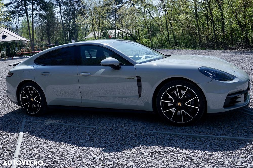 Porsche Panamera 4 E-Hybrid - 9