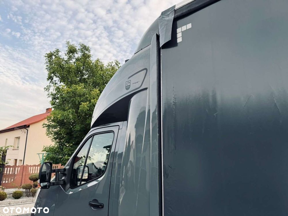 Renault Master Nowa Sztuka Salon Polska - 36