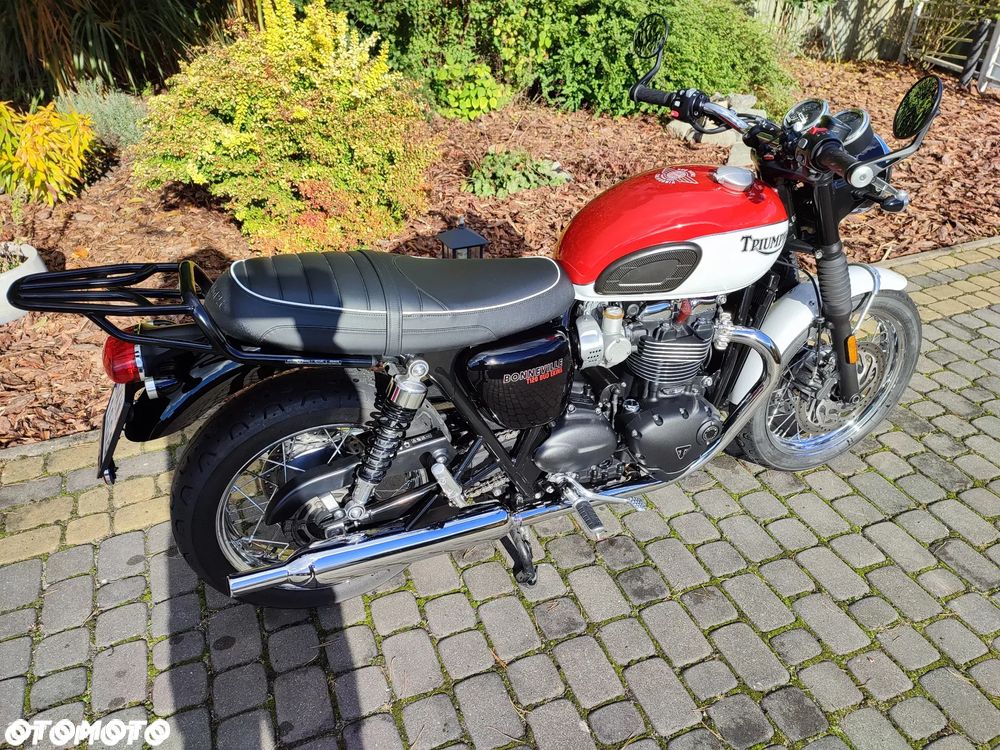 Triumph Bonneville - 6