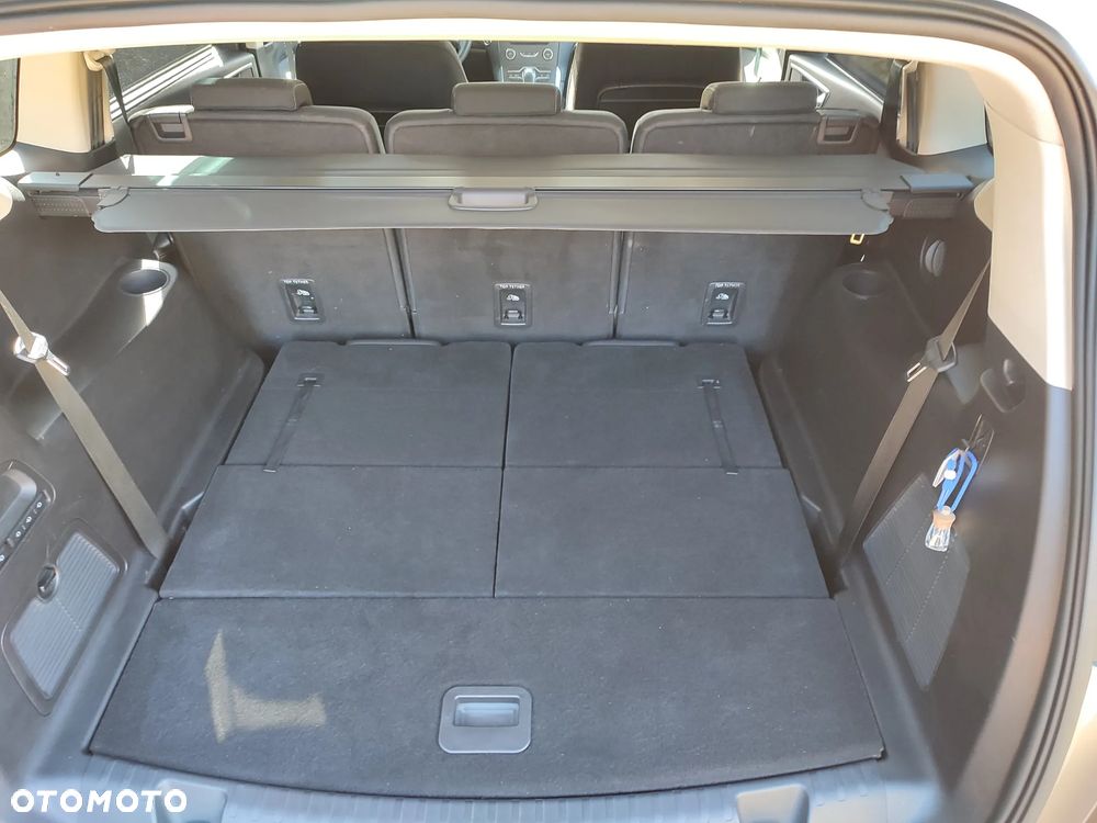Ford S-Max - 8